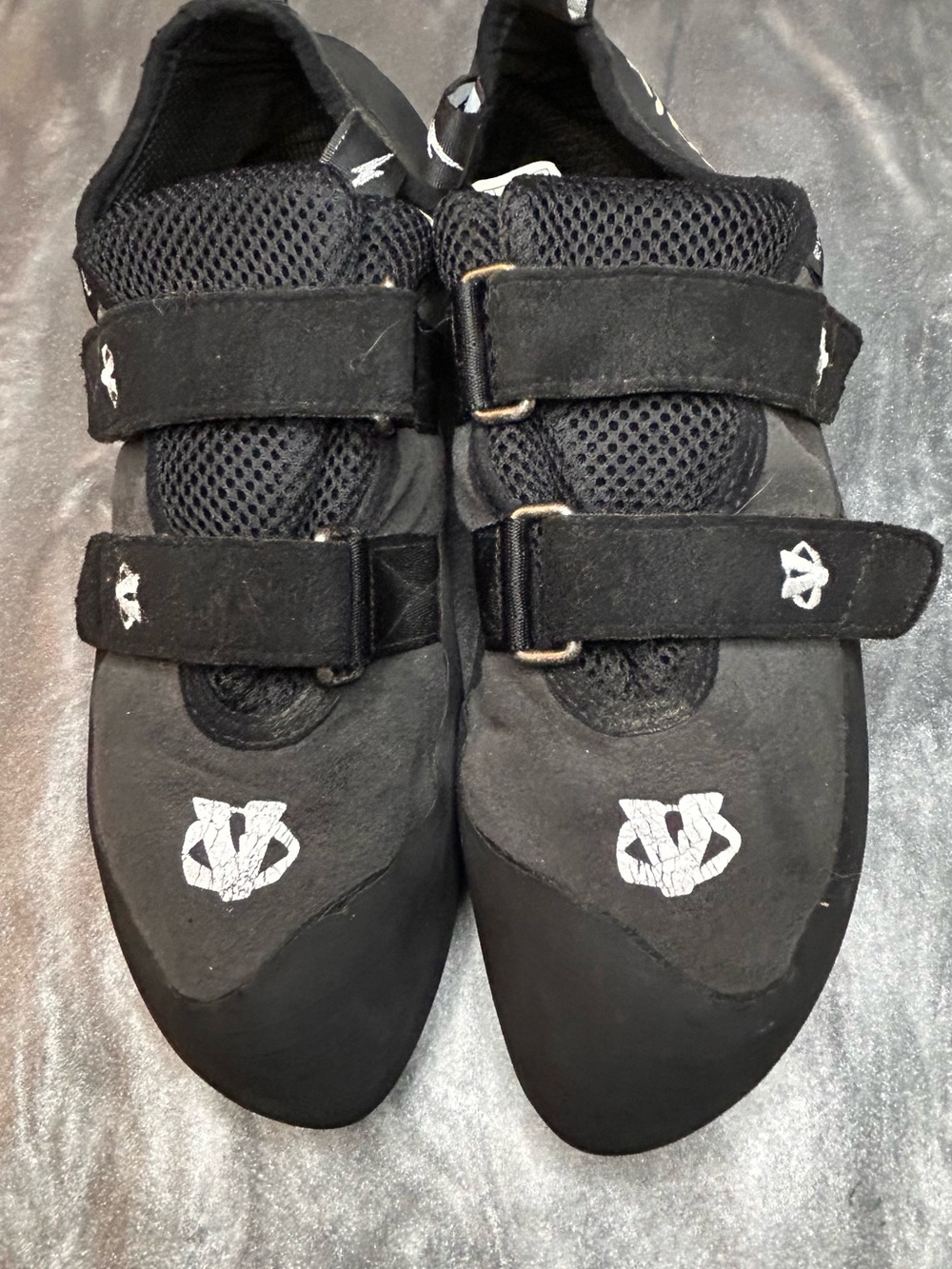 Evolv Men’s 11 EU 44.5 Rock Climbing Shoes Black Triple Strap eco-TRAX